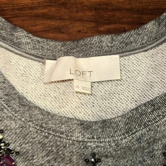 EUC Loft Gray Sweatshirt Shirt (XS) - Picture 2 of 4